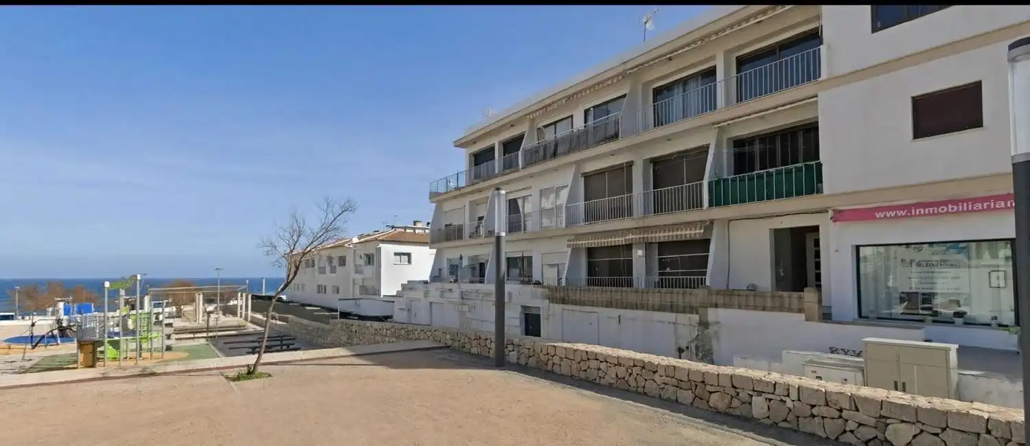 Vista exterior de Pis en venda en Cala Ratjada