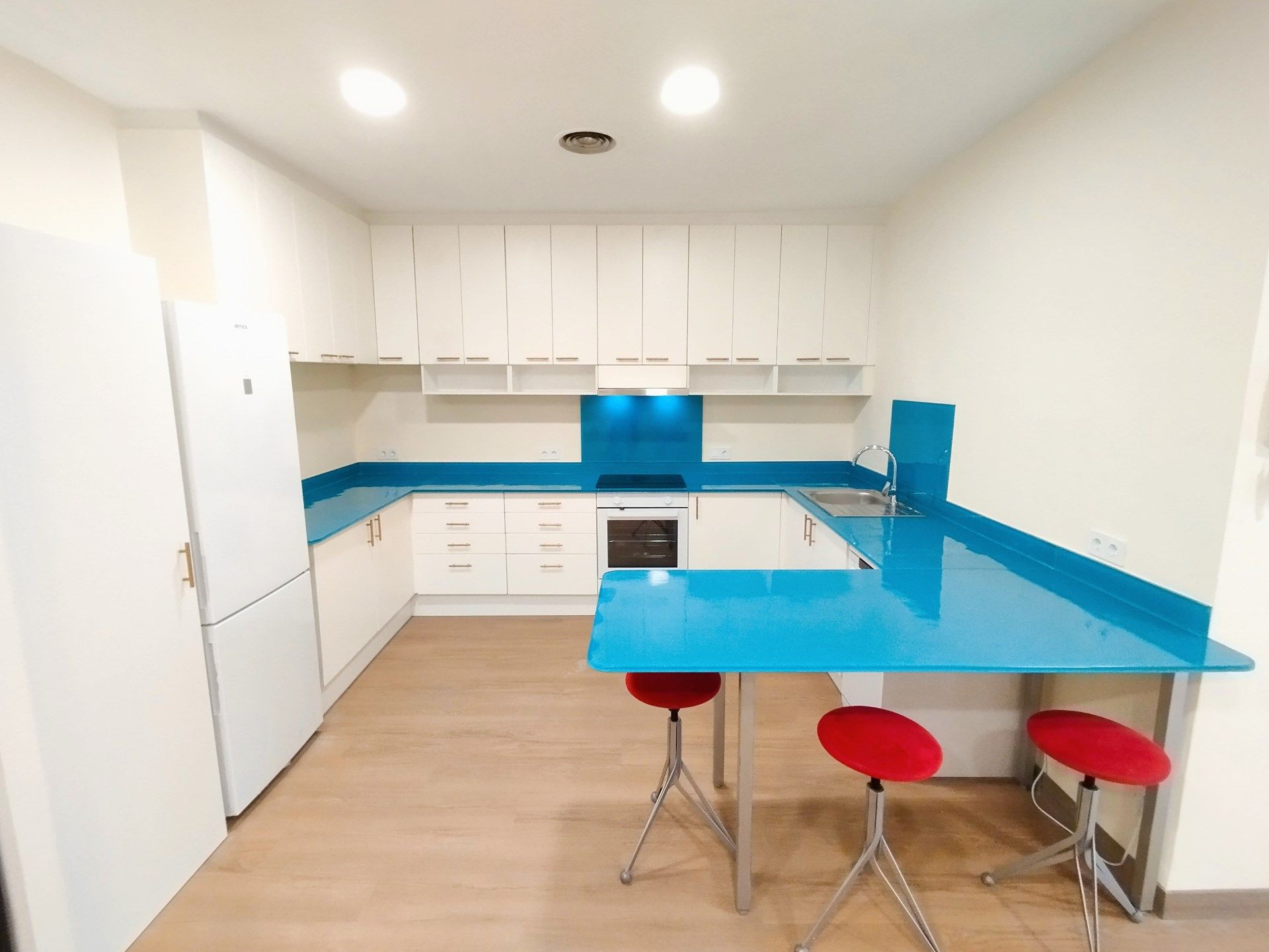 Kitchen of Flat to rent in Girona Capital  with Air Conditioner, Heating and Terrace