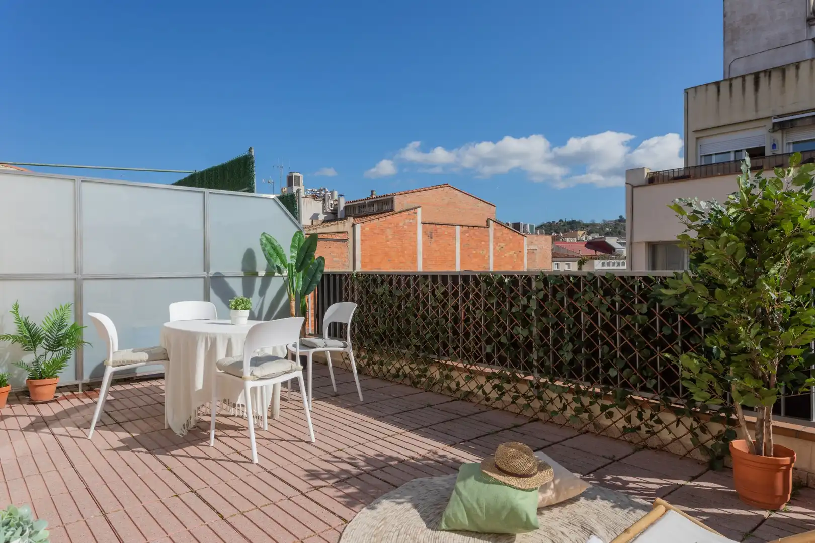 Terrasse von Dachboden zum Verkauf in Girona mit Klimaanlage, Heizung und Terrasse