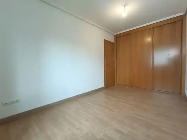 Bedroom of Flat for sale in Vigo   with Heating, Storage room and Balcony