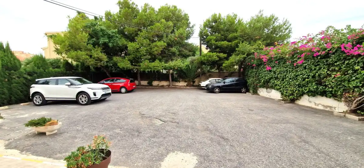 Parking of Flat for sale in Alicante / Alacant  with Air Conditioner and Community pool