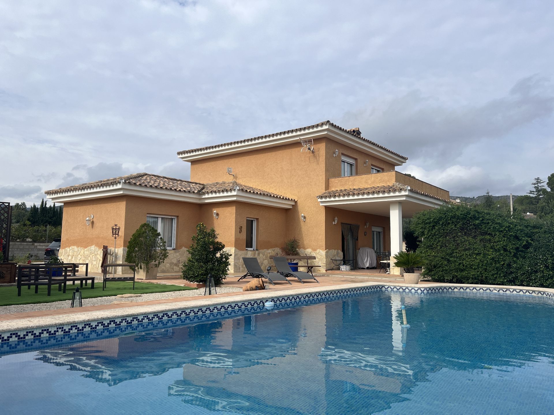 Exterior view of House or chalet for sale in Ontinyent  with Heating, Private garden and Terrace
