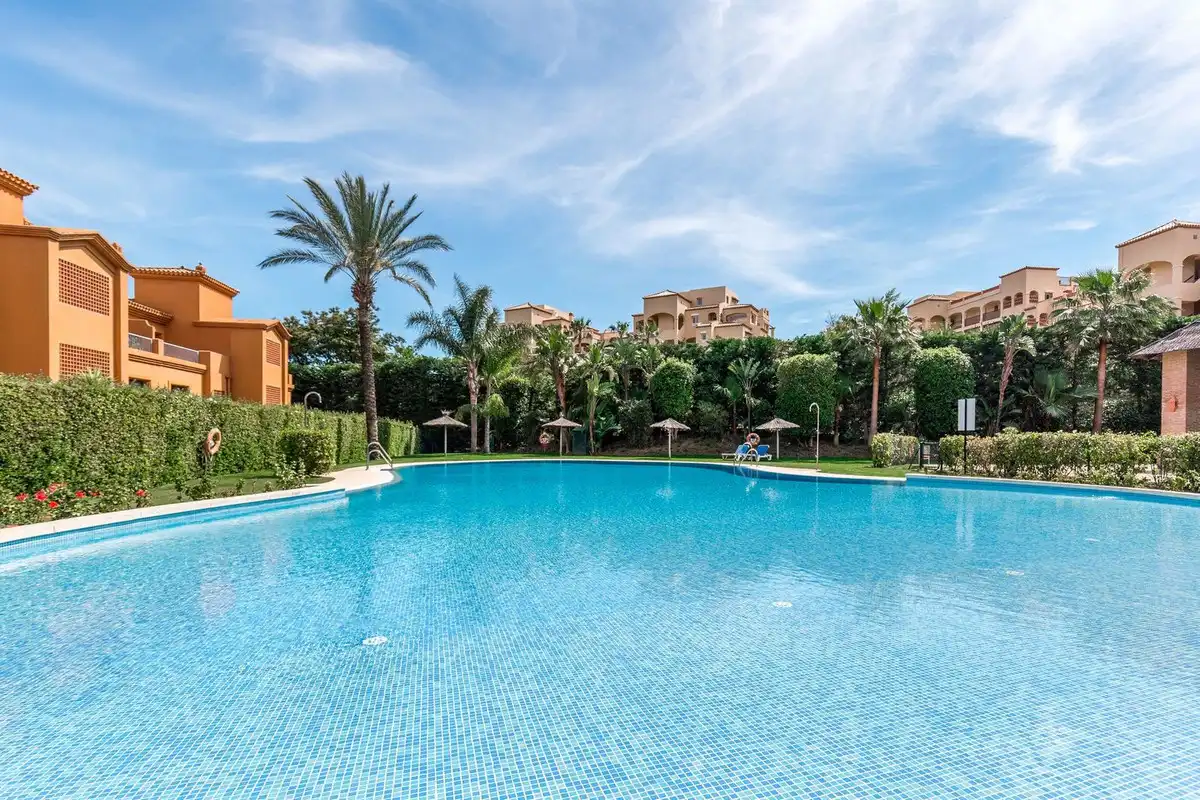 Appartement avec ascenseur à vendre à Estepona Pueblo