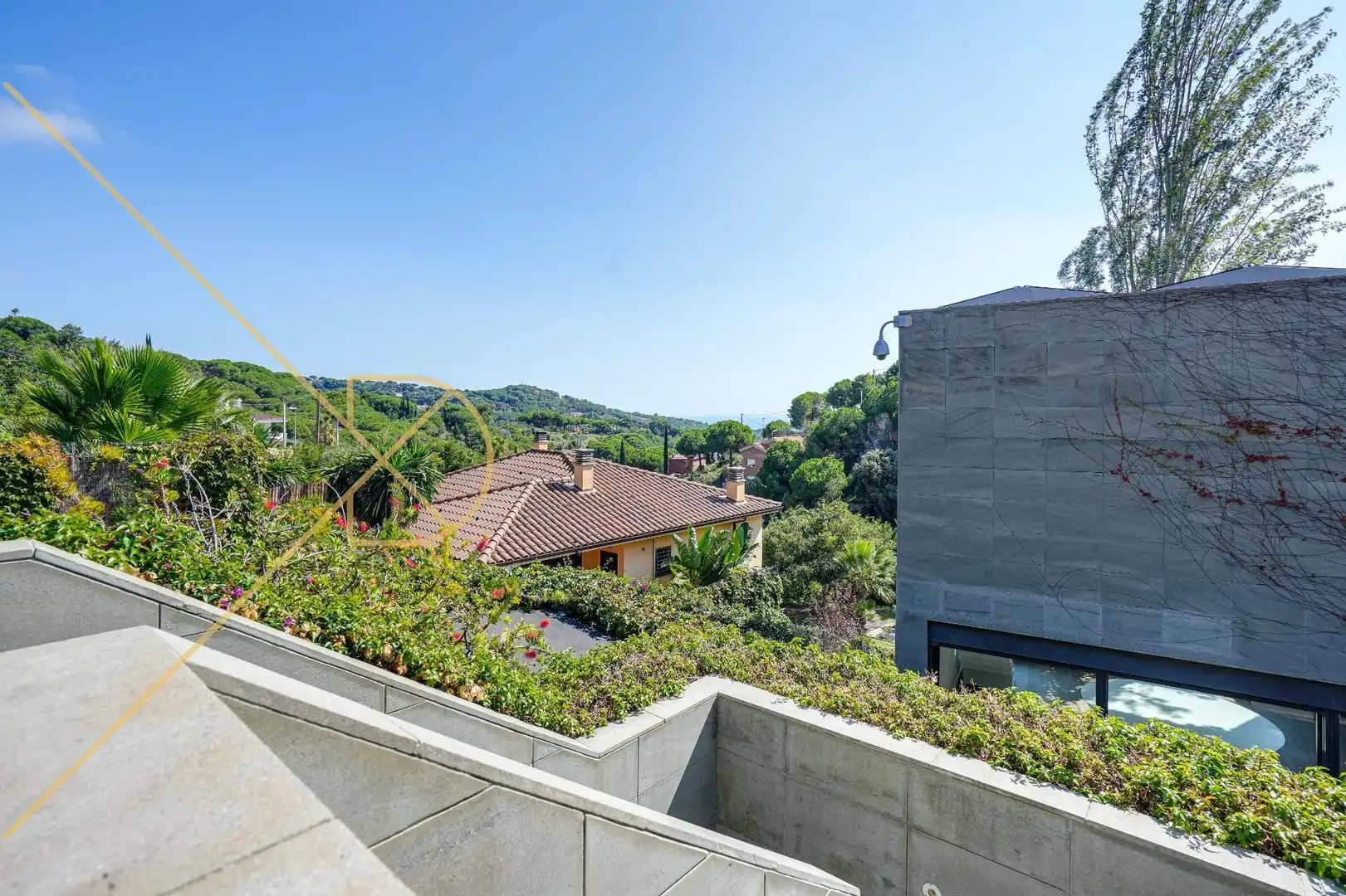 Vista exterior de Casa o chalet en venta en Alella con Calefacción, Jardín privado y Terraza