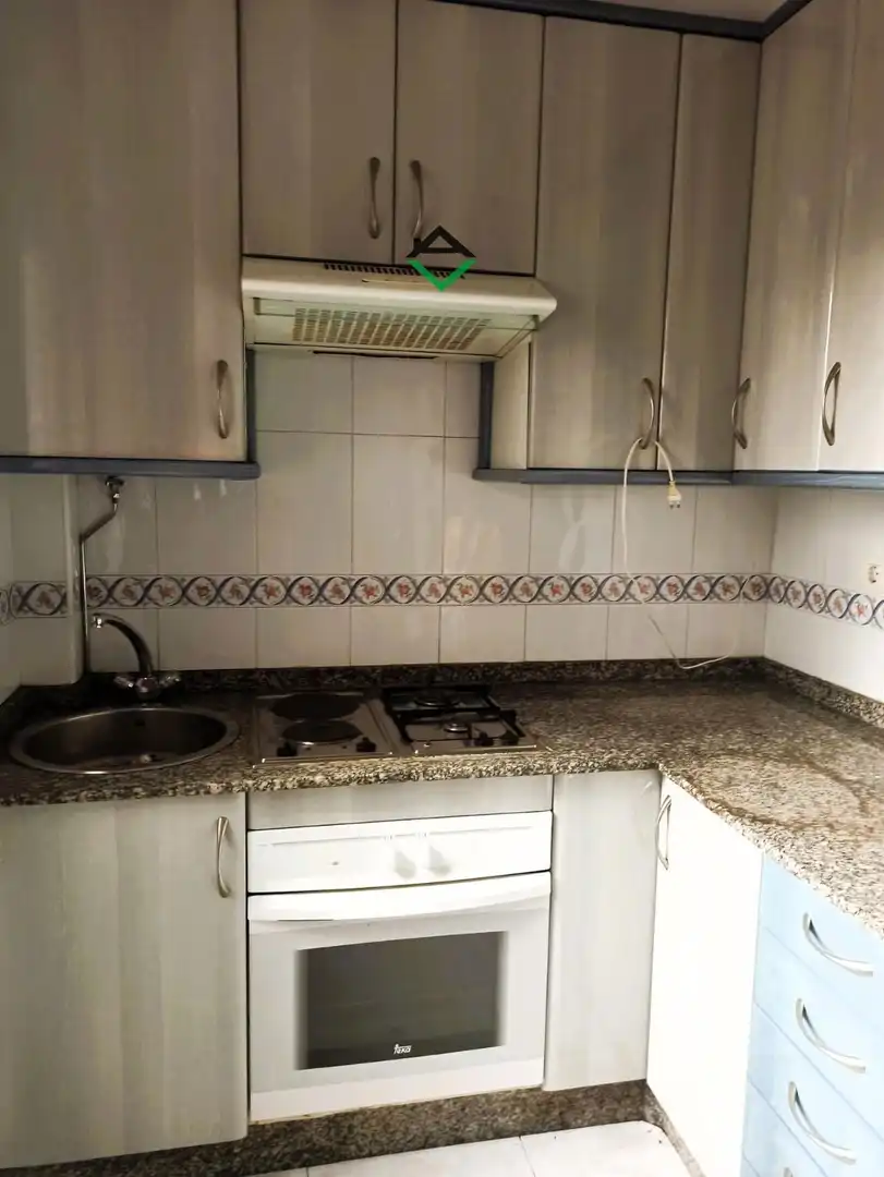 Cuina de Pis en venda en Cangas  amb Terrassa