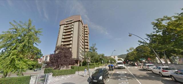 Garaje en Alquiler en Ornilla Doctor Kalea, 5 en Txurdinaga