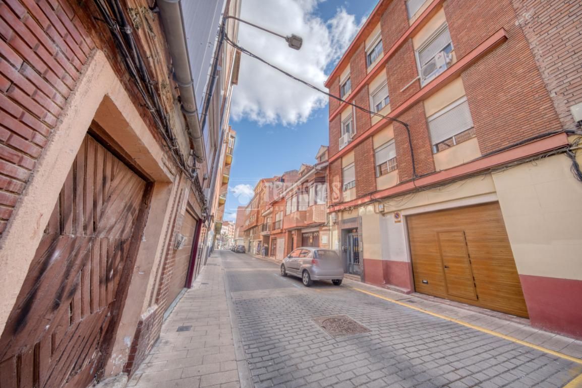 Exterior view of Flat for sale in Valladolid Capital  with Heating, Terrace and Balcony