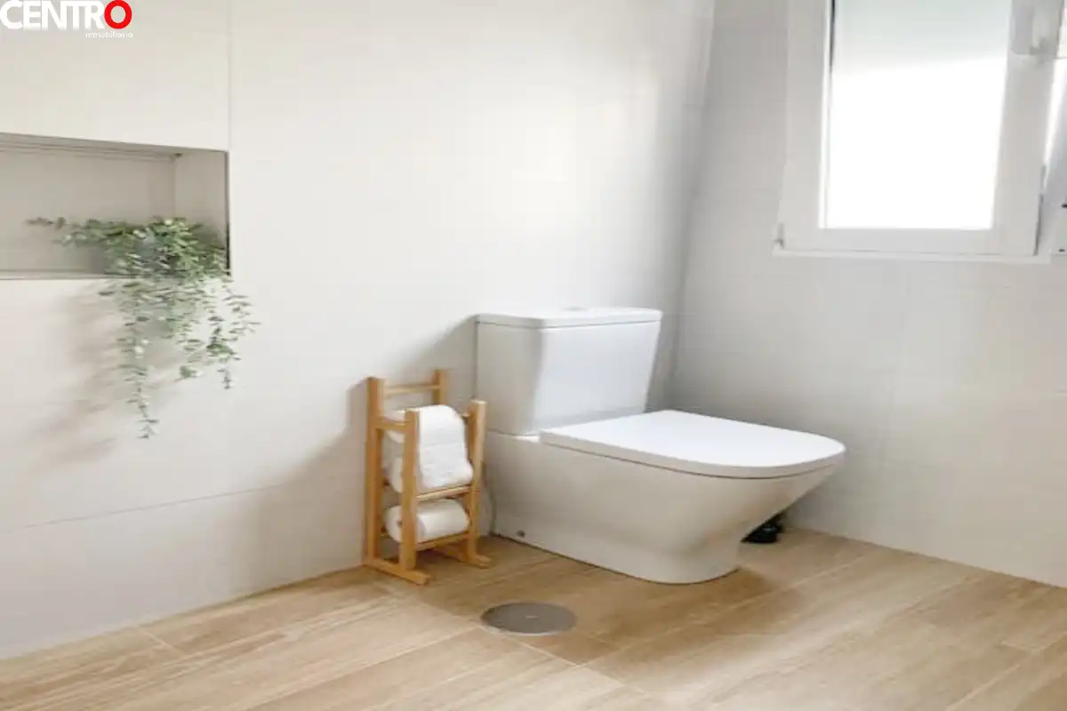 Baño de Casa o chalet en venta en Cájar con Aire acondicionado, Calefacción y Jardín privado