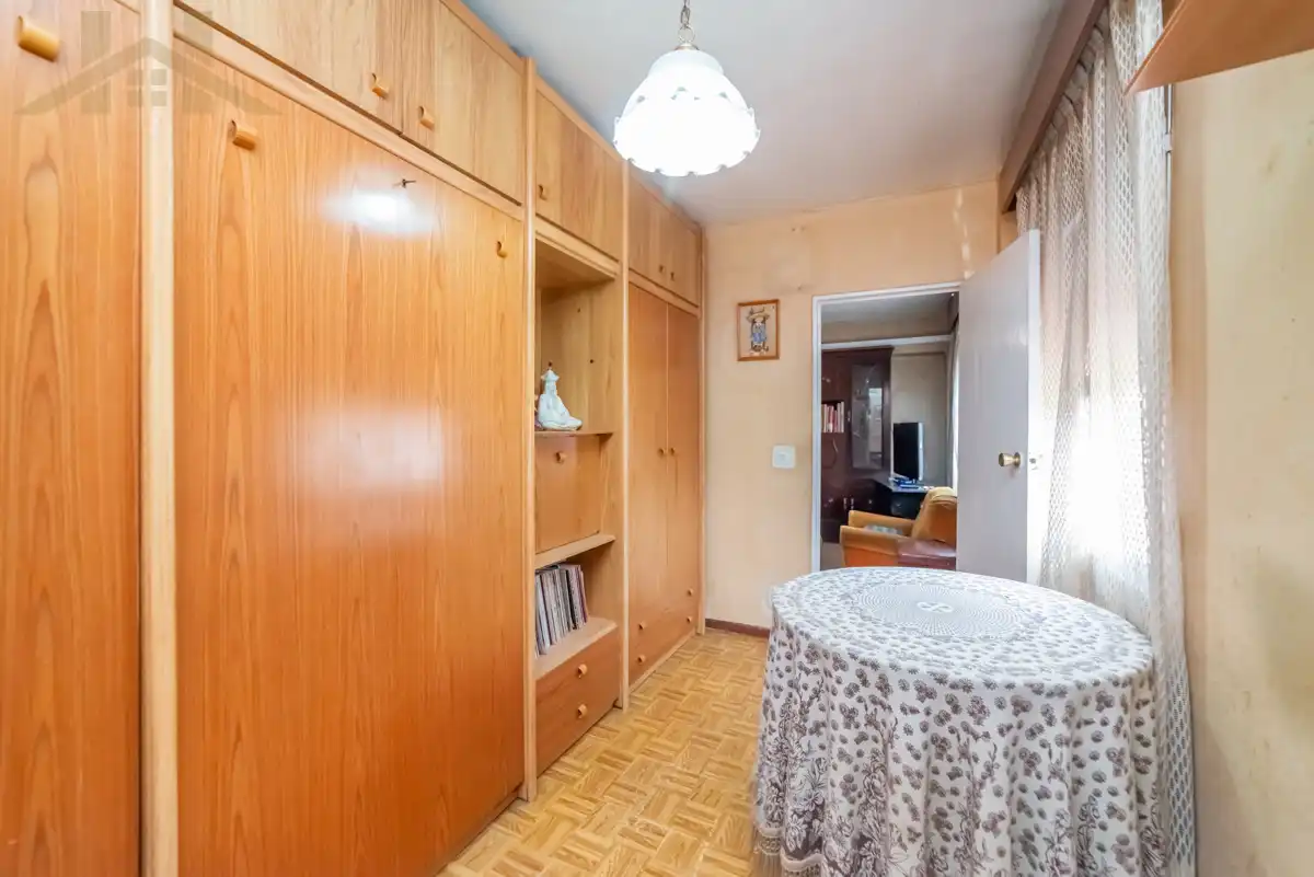 Habitación de Piso en venta en Madrid con Trastero