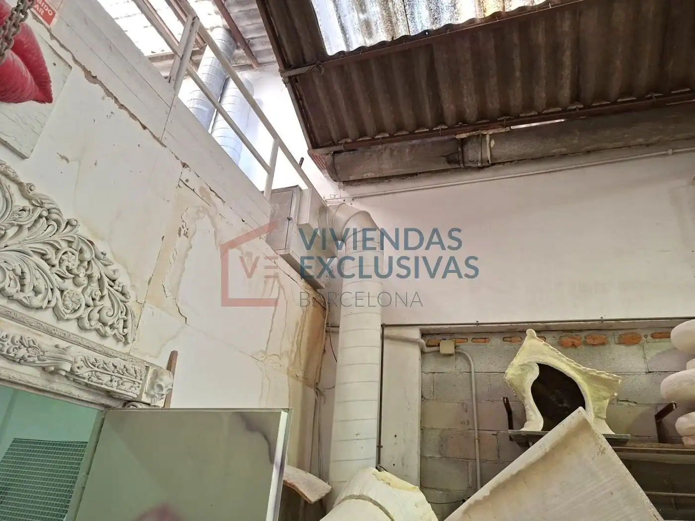 Nau industrial en venda en Badalona