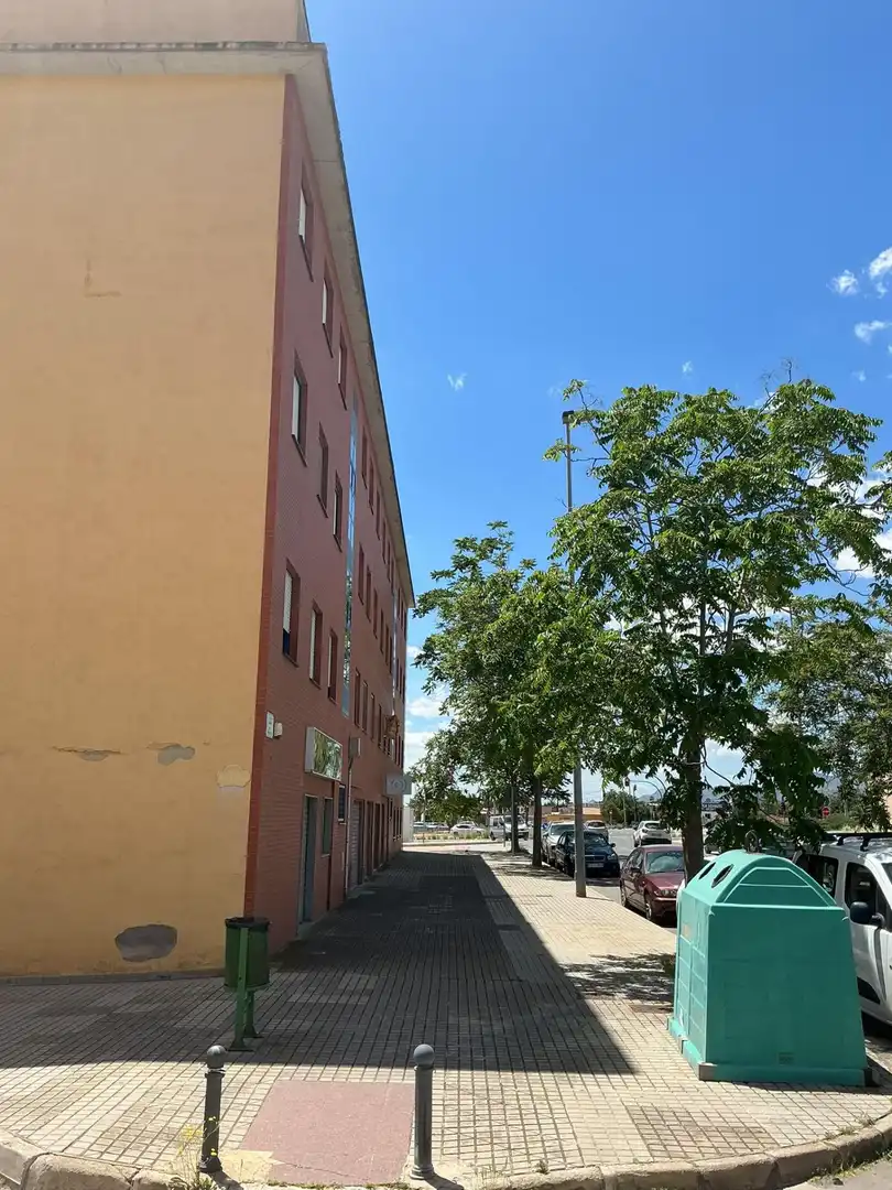 Vista exterior de Pis en venda en Elche / Elx amb Balcó