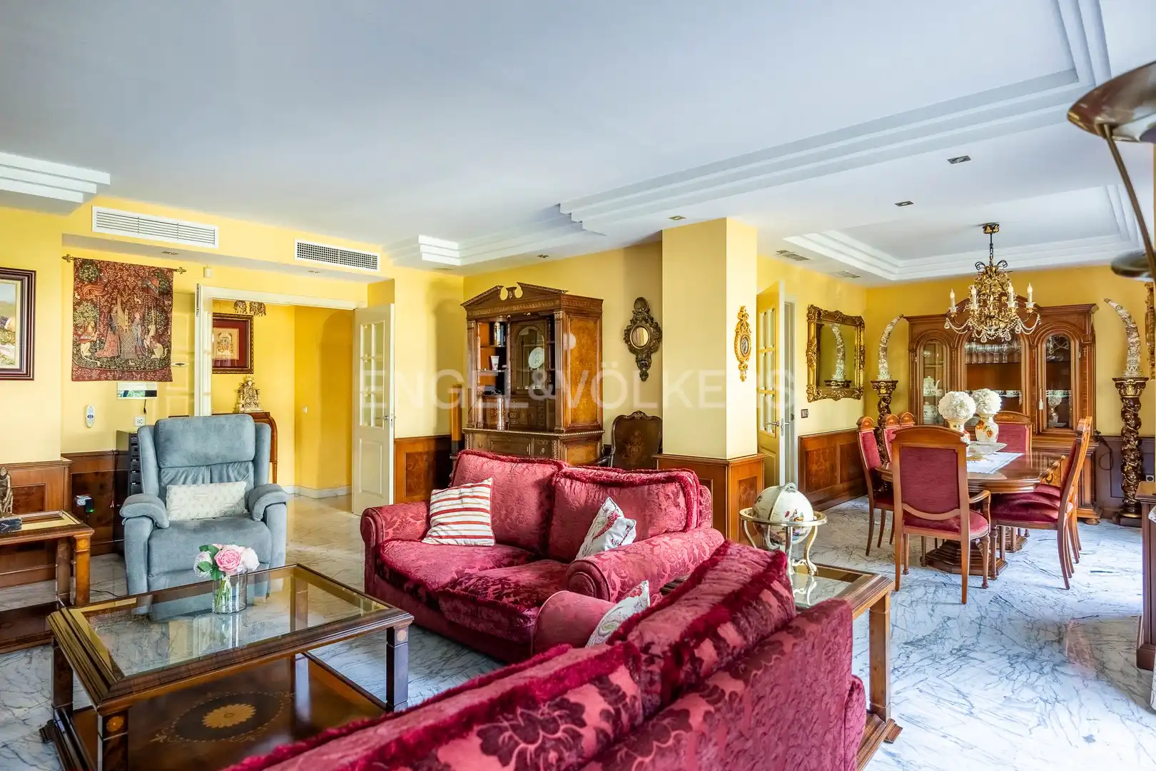 Living room of Flat for sale in Sevilla  with Air Conditioner, Heating and Private garden