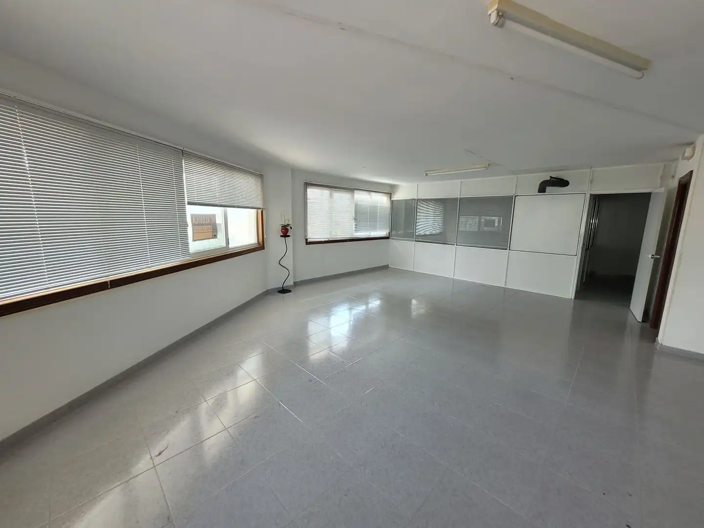 Oficina de alquiler en Santa Comba
