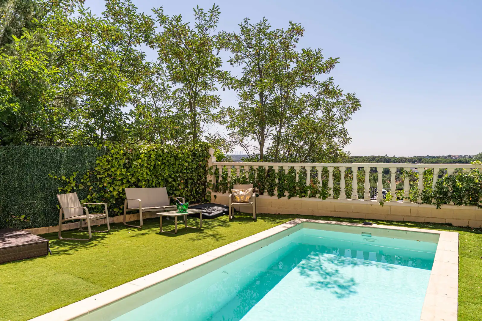 Piscina de Casa adosada en venta en Torrelodones con Calefacción, Jardín privado y Terraza