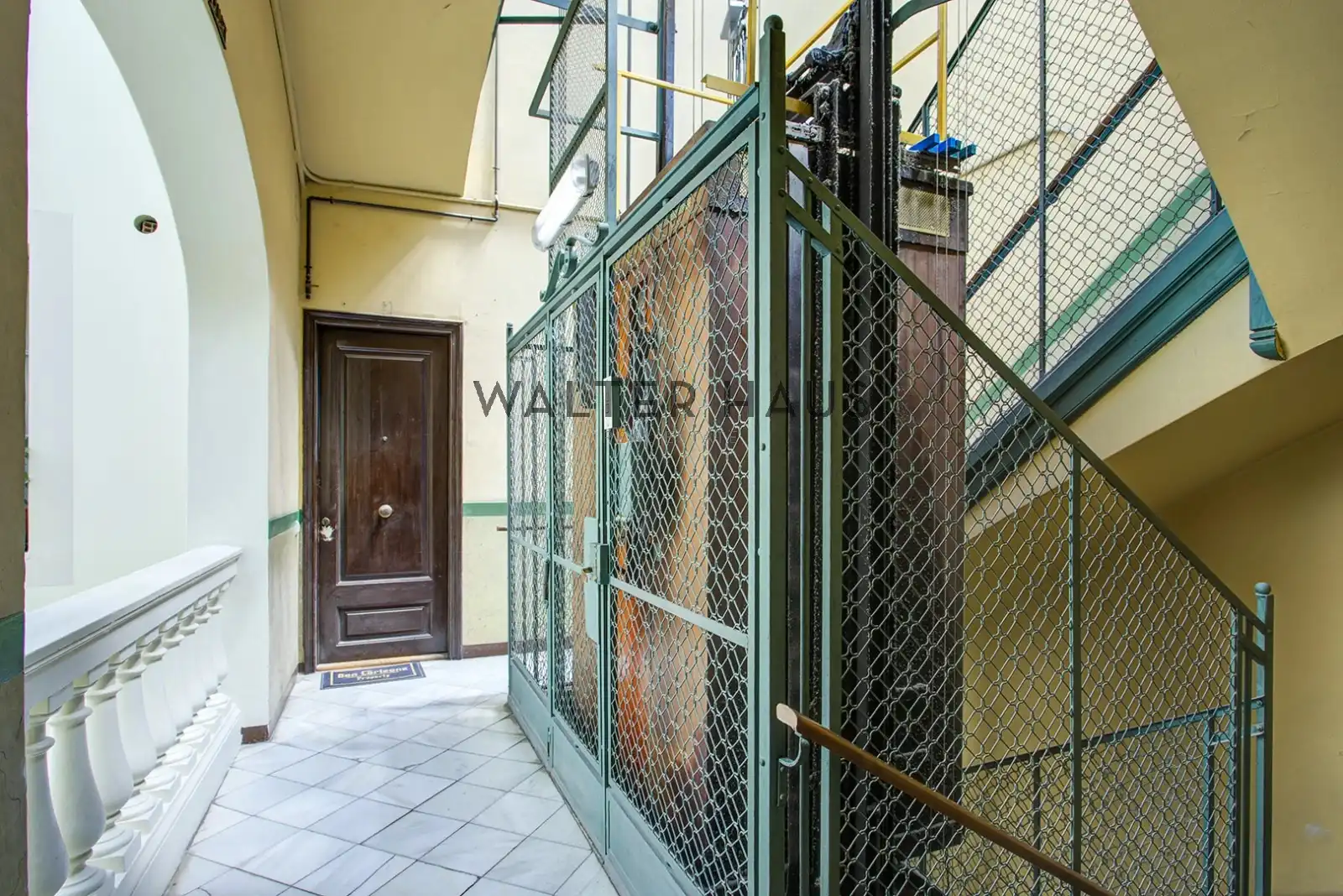 Piso en venta en Barcelona con Balcón