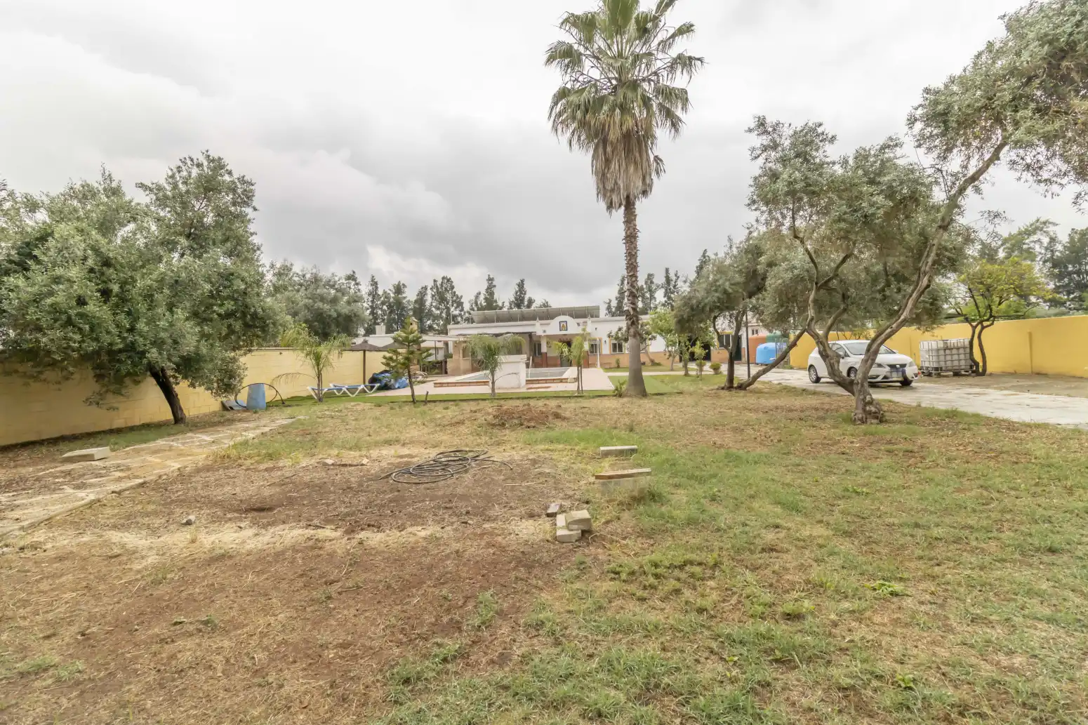 Houses for sale in Carmona  with Air Conditioner, Private garden and Swimming Pool