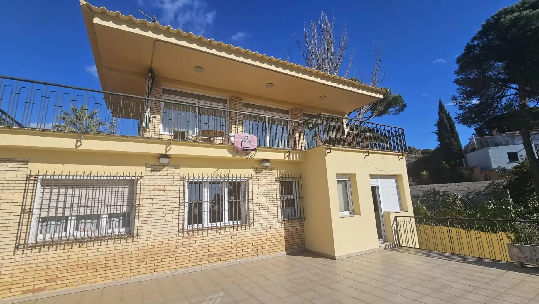 Vista exterior de Casa o xalet en venda en Calonge i Sant Antoni amb Jardí privat, Terrassa i Traster