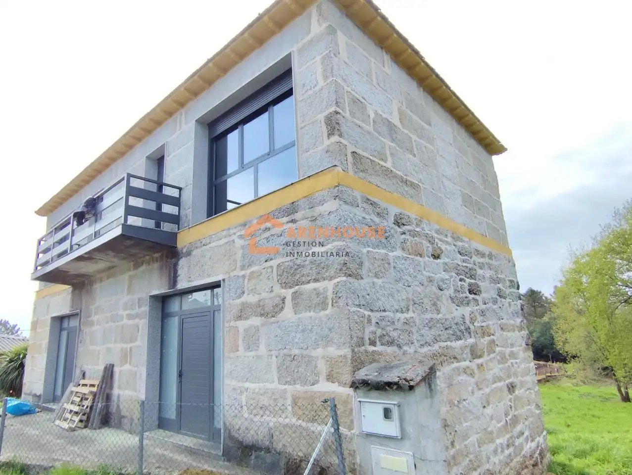 Casa con terrazza in vendita a Cartelle