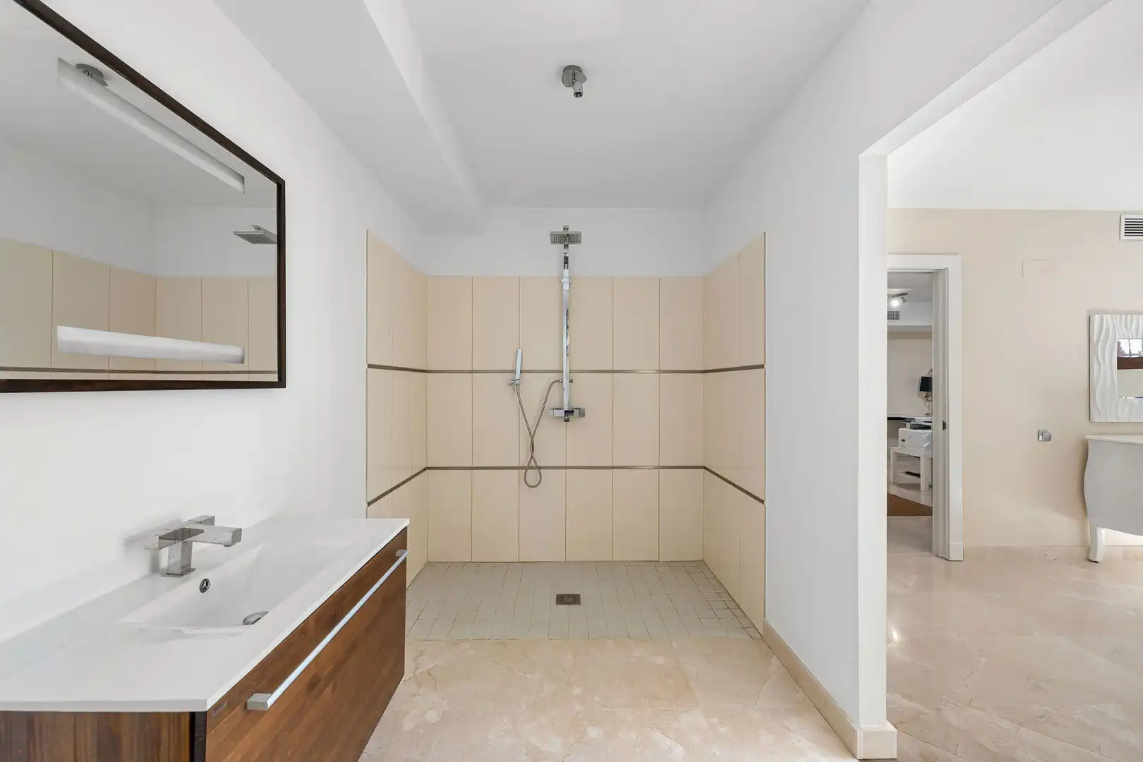 Casa con piscina en venta en Milla de Oro, imagen 18