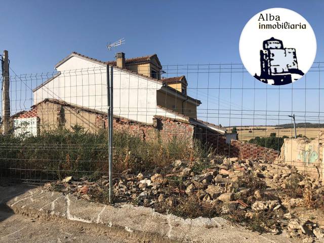 Terreno residencial en Venta en Calle San Pedro, 36 en Larrodrigo
