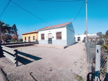 Vista exterior de Finca rústica en venda en Dolores amb Jardí privat, Terrassa i Traster