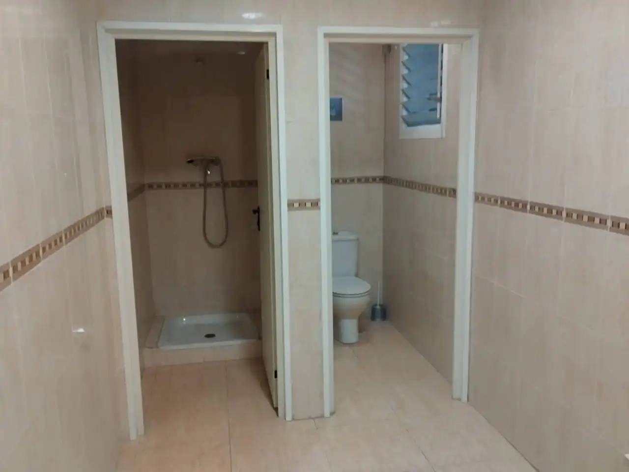 Baño de Nave industrial en venta en Alaquàs con Calefacción