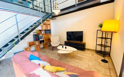 Sala d'estar de Loft de lloguer en Málaga Capital amb Aire condicionat