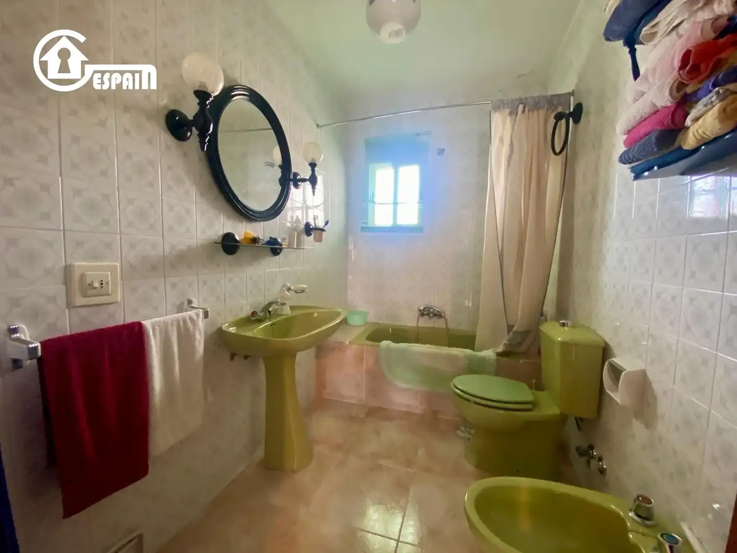 Baño de Casa adosada en venta en Lillo con Calefacción, Jardín privado y Terraza