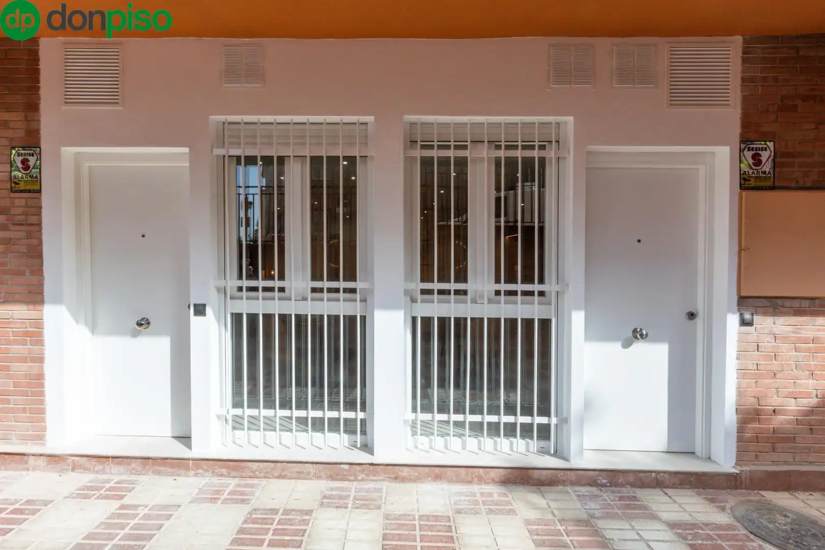 Study for sale in Granada  with Air Conditioner, Heating and Furnished