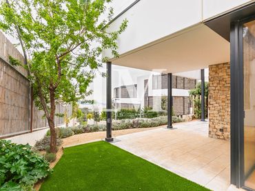 Casa con balcone in affitto a Carrer SAUC
