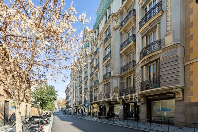 Piso en Venta en Justicia - Chueca