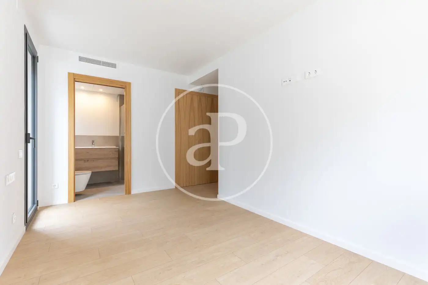 Bedroom of Flat for sale in Sant Cugat del Vallès  with Air Conditioner, Heating and Private garden