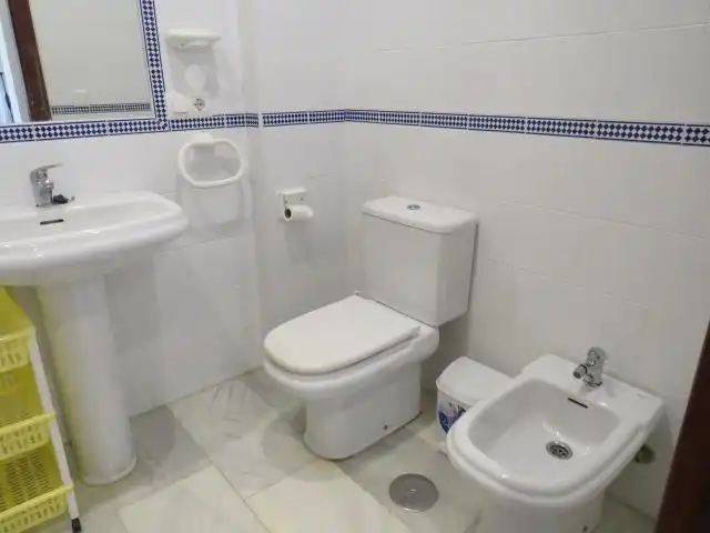 Bathroom of Apartments for sale in Chiclana de la Frontera  with Private garden, Terrace and Furnished