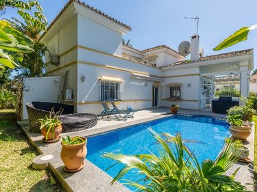 Villa con piscina in vendita a Elviria - Cabopino