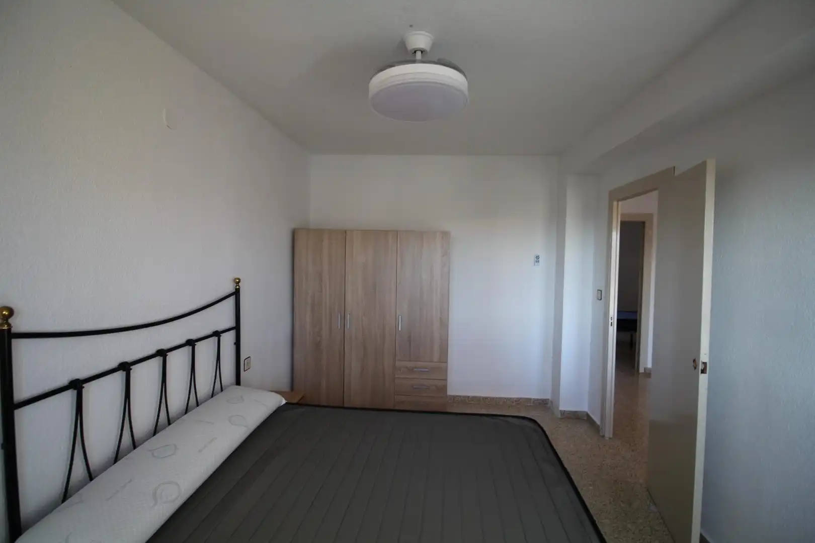 Flat for rent in Calle Palencia, , 11, Barrio de Zaidín