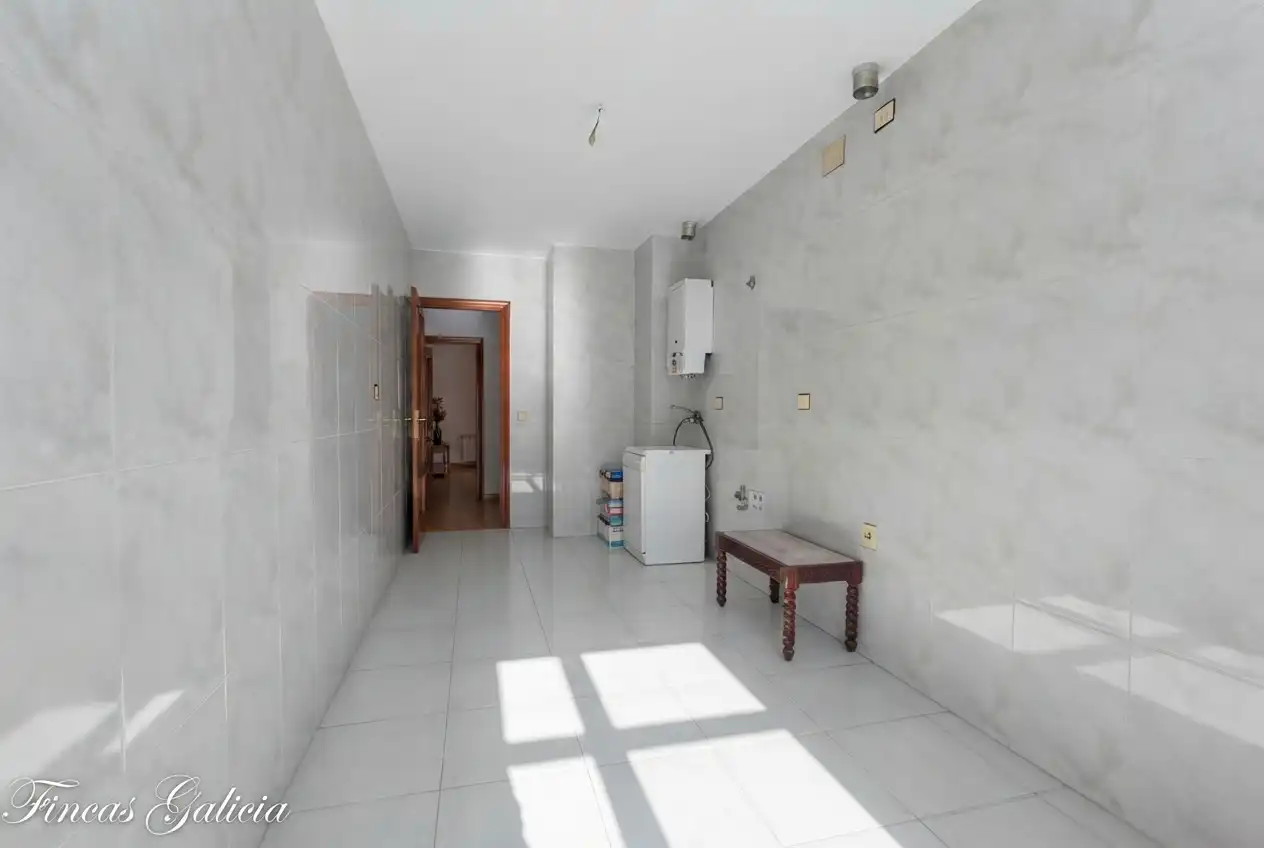 Bathroom of Flat for sale in Verín  with Heating, Storage room and Balcony