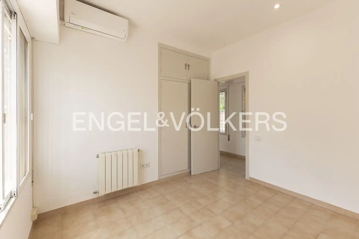 Bedroom of Houses for rent in Rocafort  with Air Conditioner, Heating and Private garden