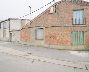 Vista exterior de Casa o xalet en venda en El Campo de Peñaranda  amb Balcó