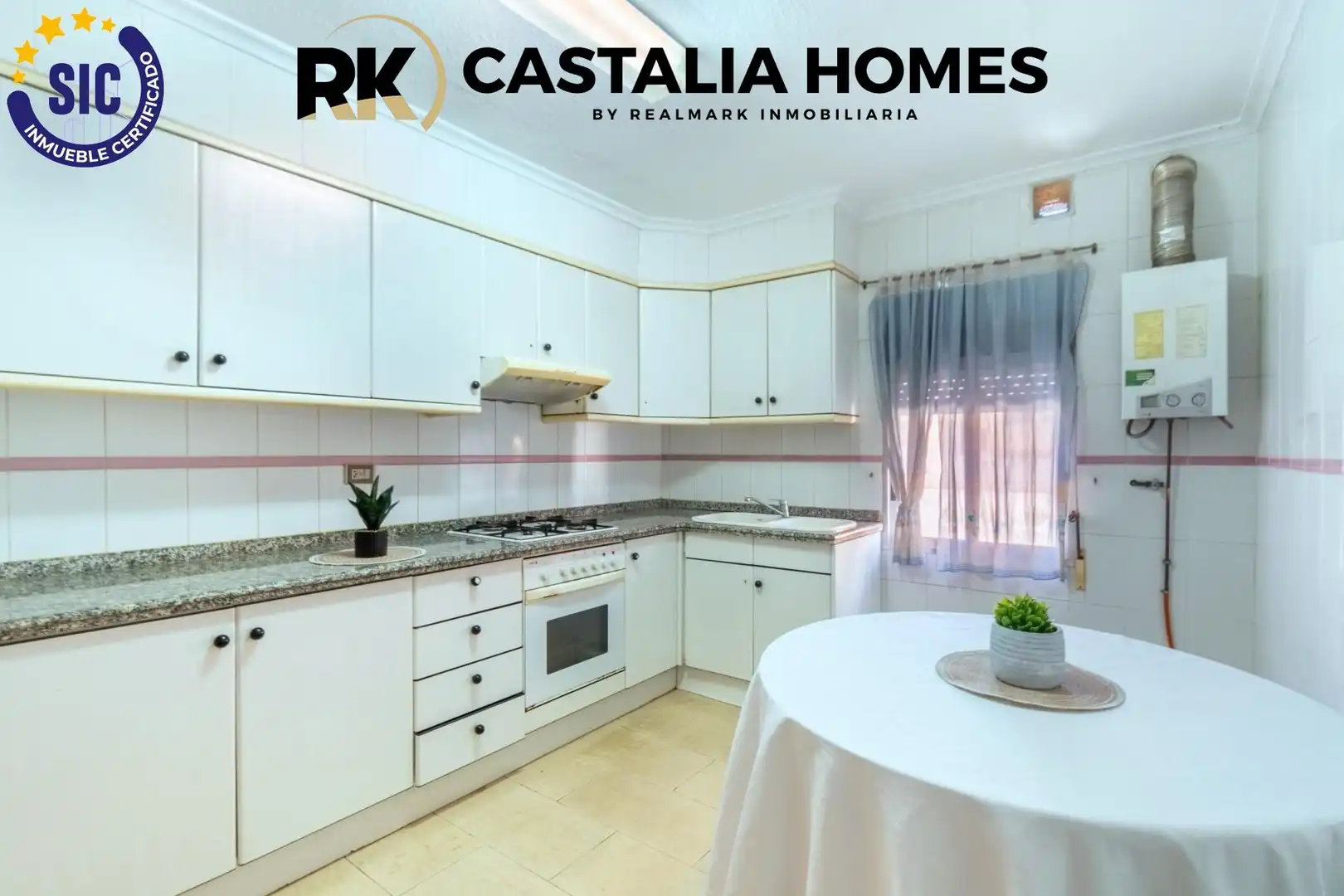 Cuina de Pis en venda en Castellón de la Plana / Castelló de la Plana amb Balcó