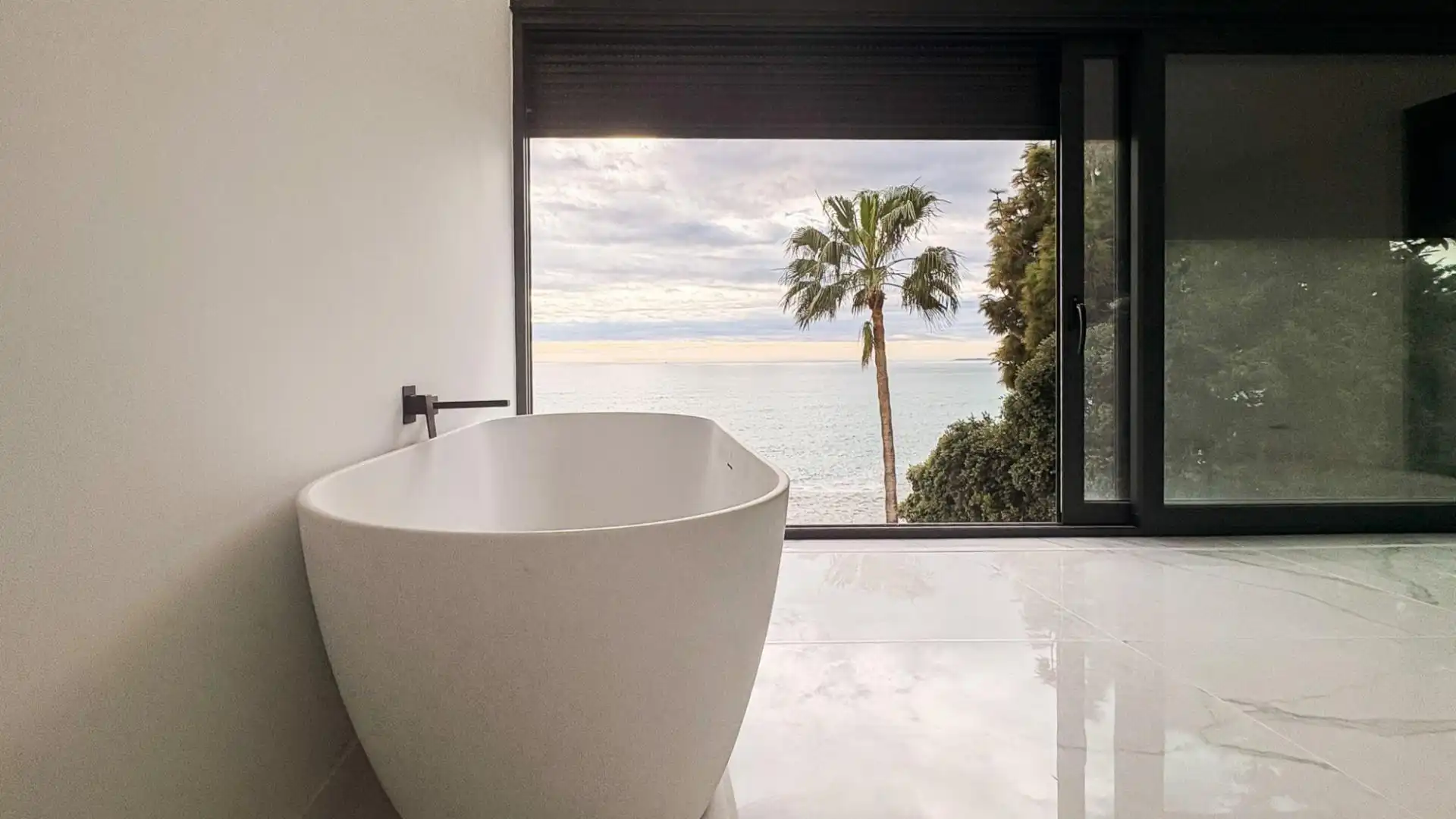 Baño de Casa o chalet en venta en El Campello con Aire acondicionado, Calefacción y Jardín privado