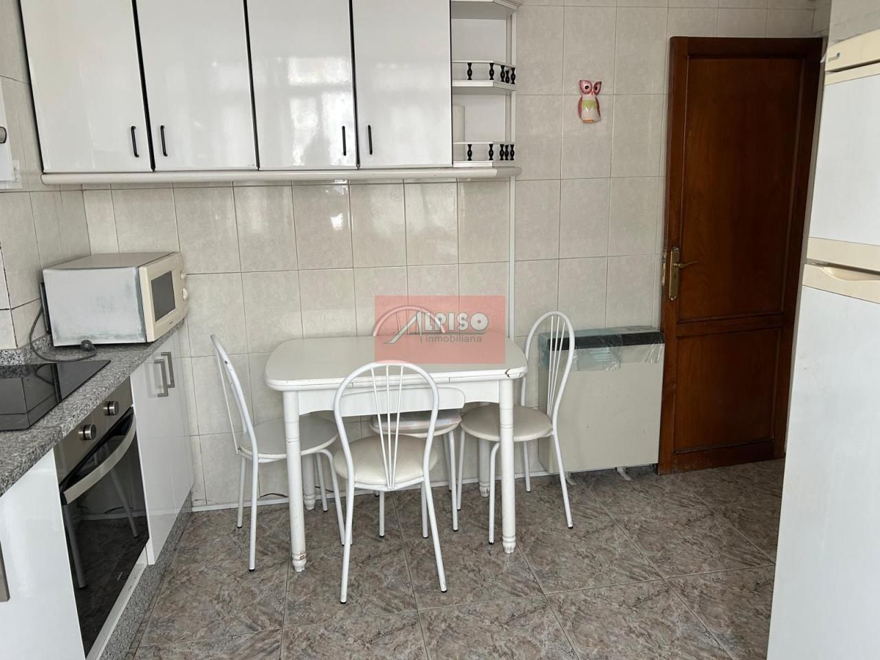 Cuina de Pis en venda en Ourense Capital  amb Calefacció, Traster i Balcó