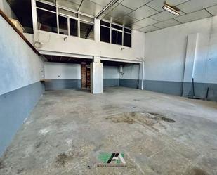 Industrial buildings to rent in Baeza