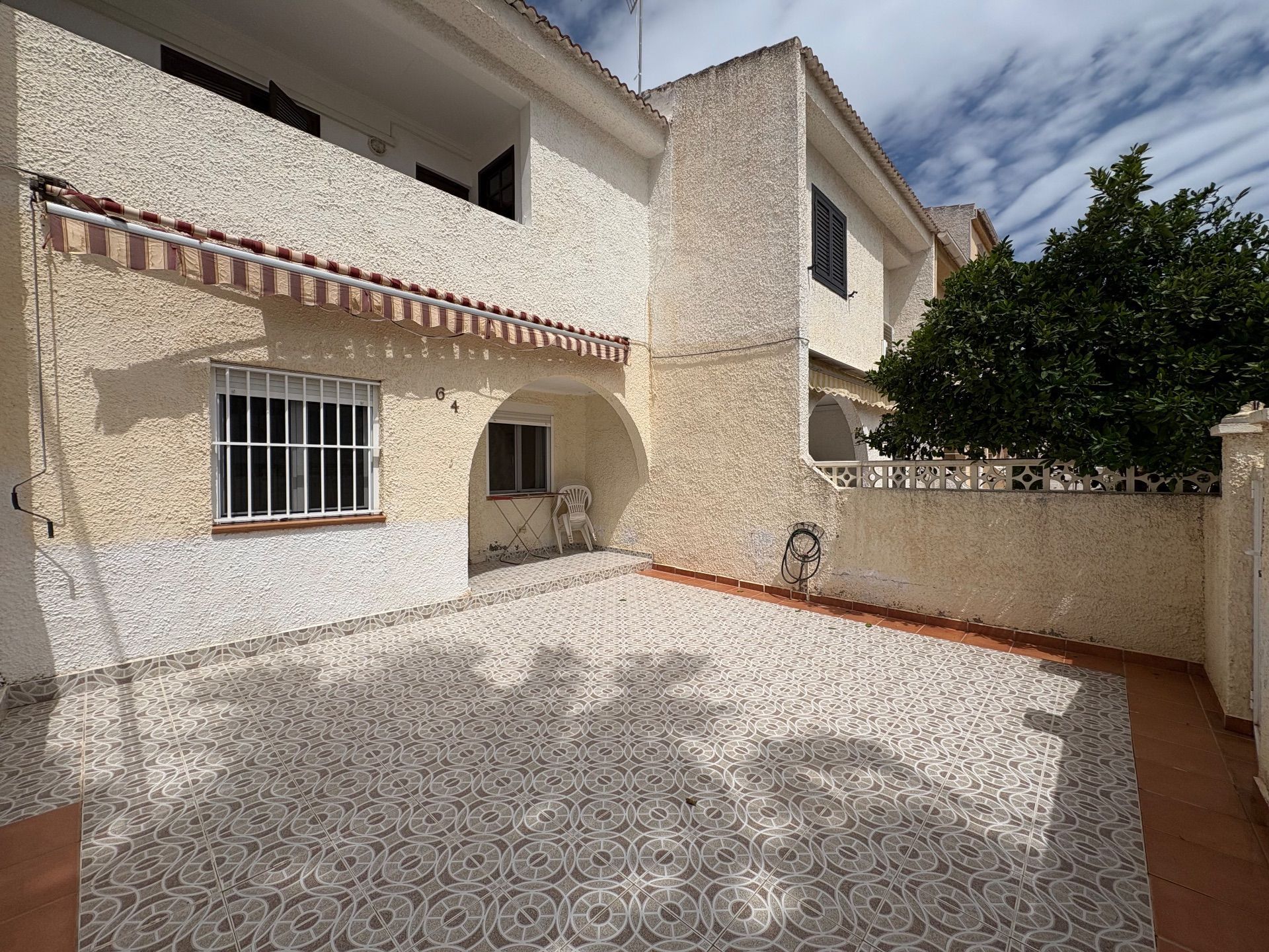 Jardí de Casa o xalet de lloguer en Pilar de la Horadada amb Aire condicionat, Terrassa i Traster