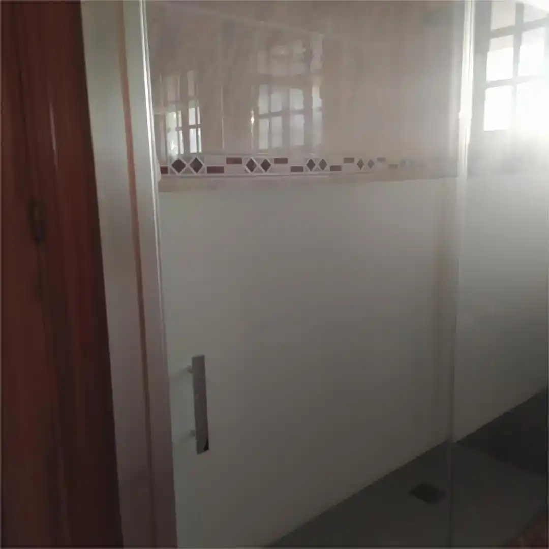 Baño de Piso en venta en El Cuervo de Sevilla con Aire acondicionado, Horno y Lavadora