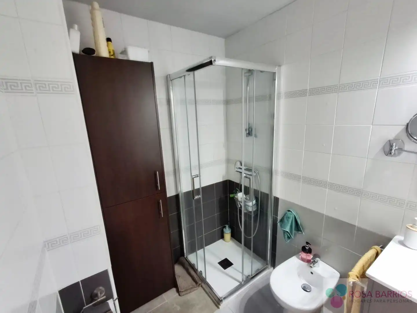 Bathroom of Flat for sale in Marbella  with Furnished and Community pool