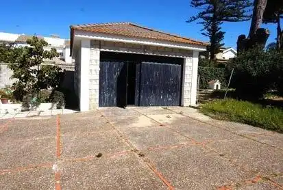 Vista exterior de Casa o chalet en venta en Chiclana de la Frontera con Jardín privado