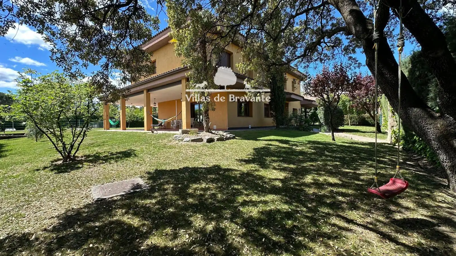 Exterior view of Houses for sale in Villanueva de la Cañada  with Air Conditioner, Heating and Parquet flooring