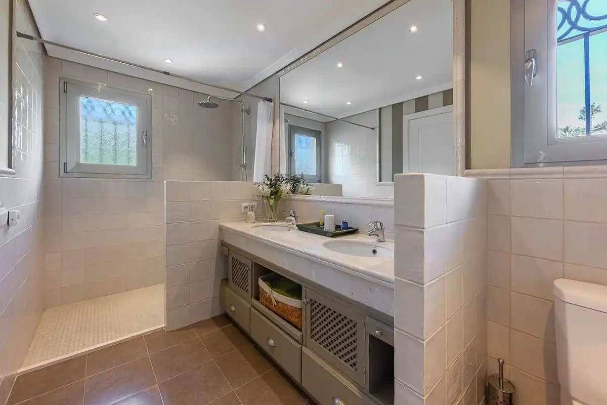 Chalet con piscina en venta en Calahonda, imagen 29