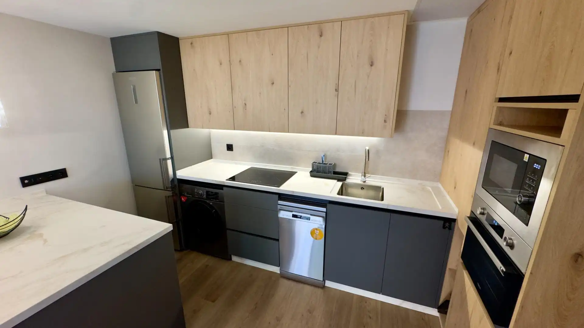 Kitchen of Flat for rent in Granada  with Air Conditioner, Heating and Terrace