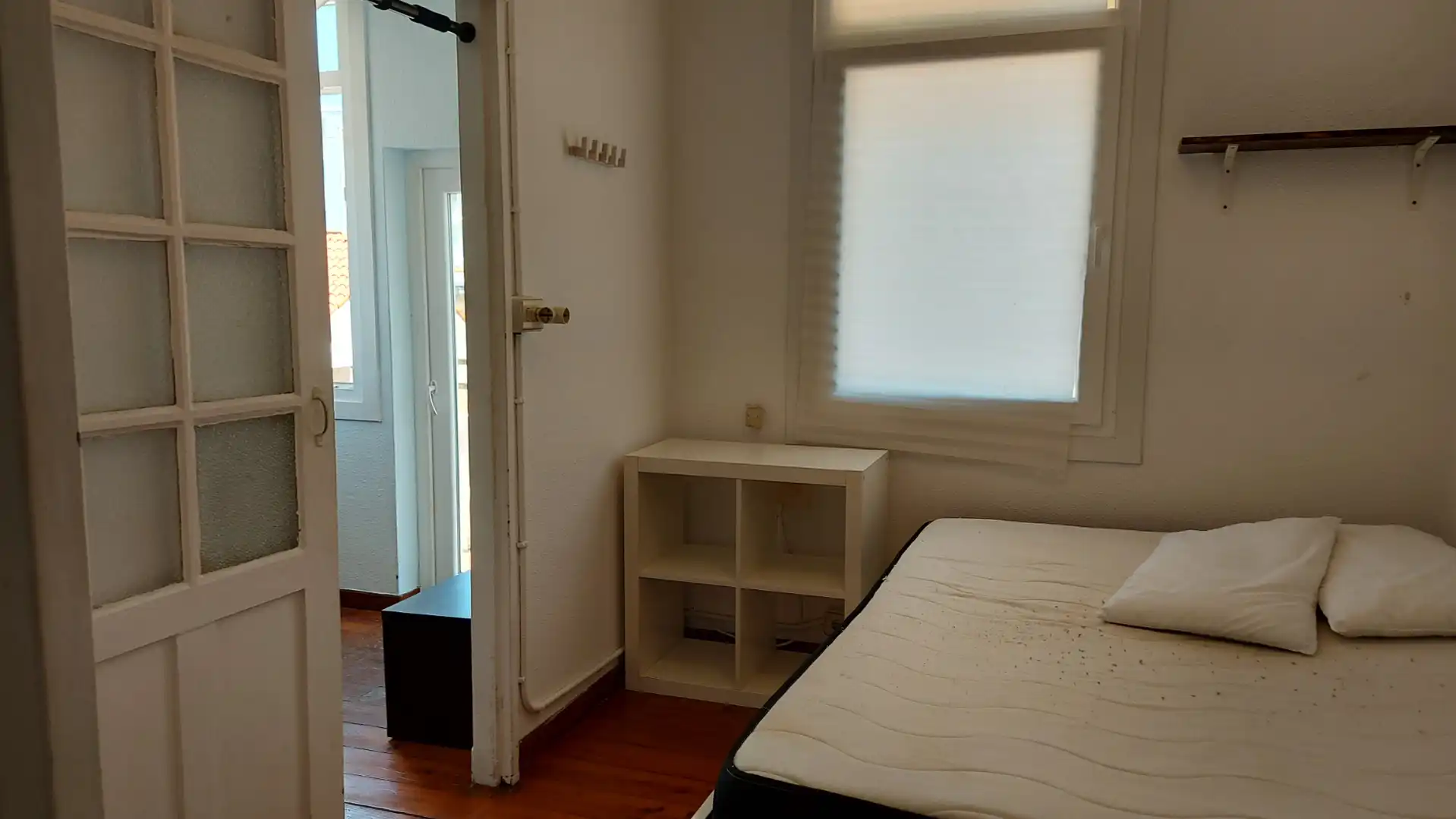 Dormitori de Apartament en venda en A Coruña Capital  amb Terrassa, Forn i Rentadora